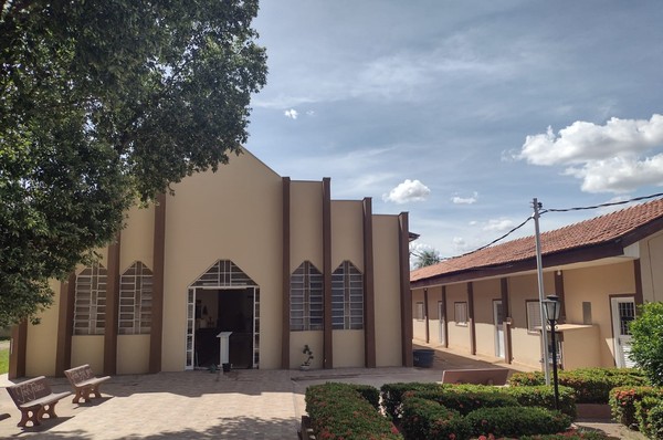 Igreja católica em Cuiabá é invadida, roubada e depredada; prejuízo passa de R$ 25 mil