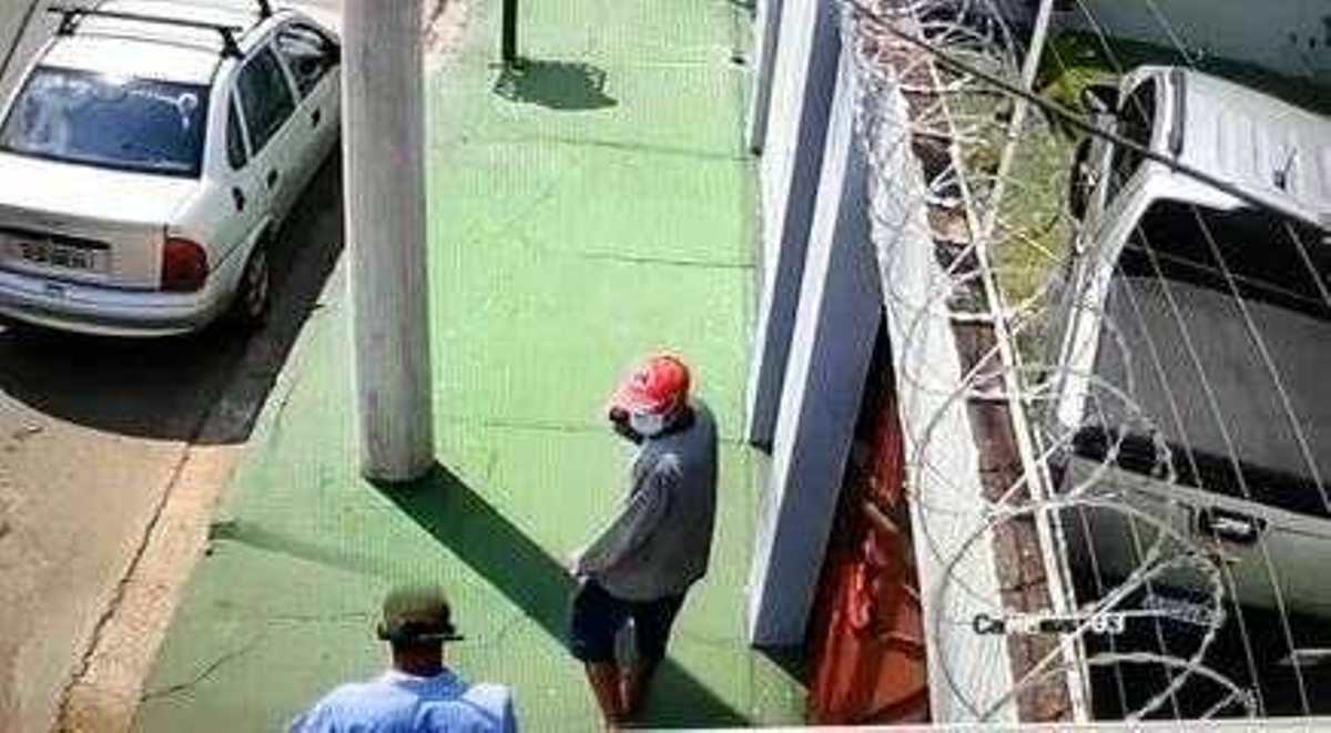 Várzea Grande | Diarista é suspeita de repassar a ladrões informações sobre casa onde trabalhava e deixar até o portão aberto