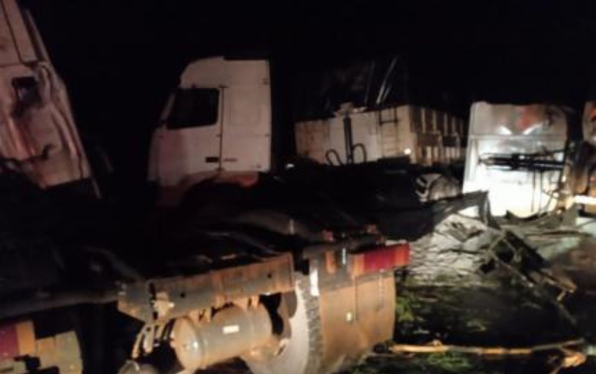 Acidente deixa um ferido e trecho de rodovia é bloqueado em Jangada