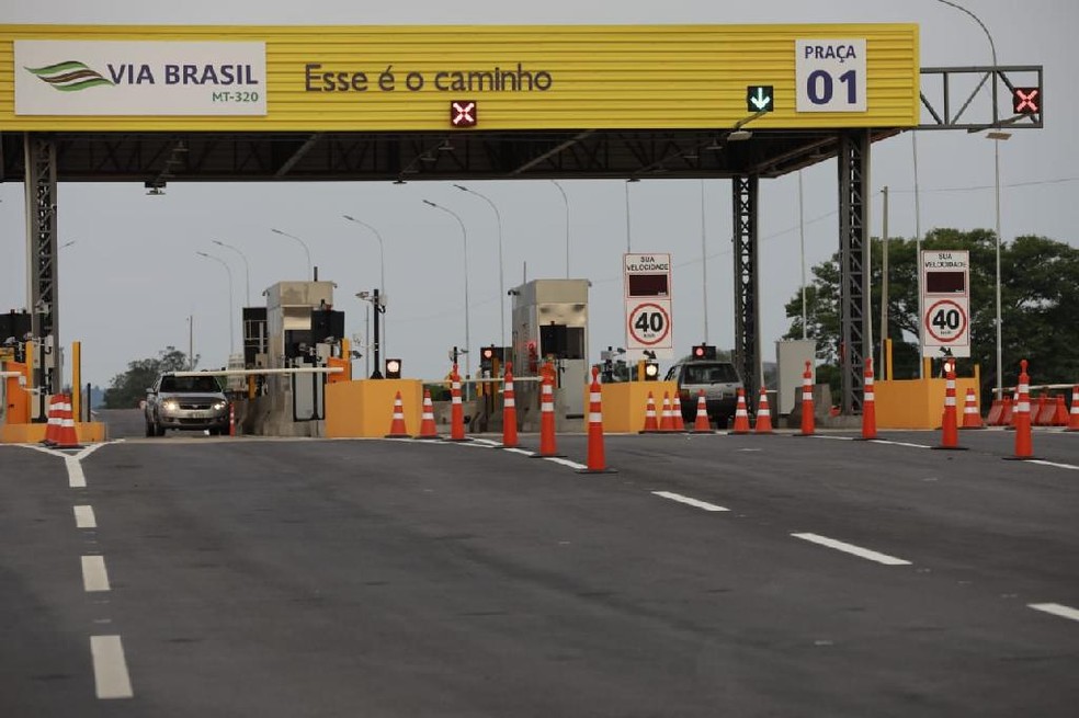 Mato Grosso | Governo sanciona lei que obriga a criação de pontos de descanso para caminhoneiros em rodovias com pedágios