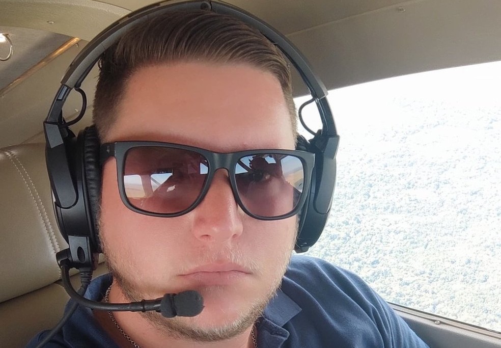 Piloto de 29 anos fica com 95% do corpo queimado após queda de avião agrícola em fazenda