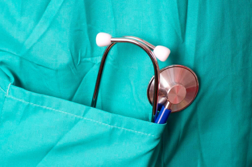 Liminar proíbe cláusula em acordo coletivo com previsão de jornada de 24×48 para enfermeiros
