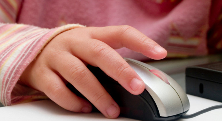 Câmara aprova projeto de lei que torna pedofilia crime hediondo