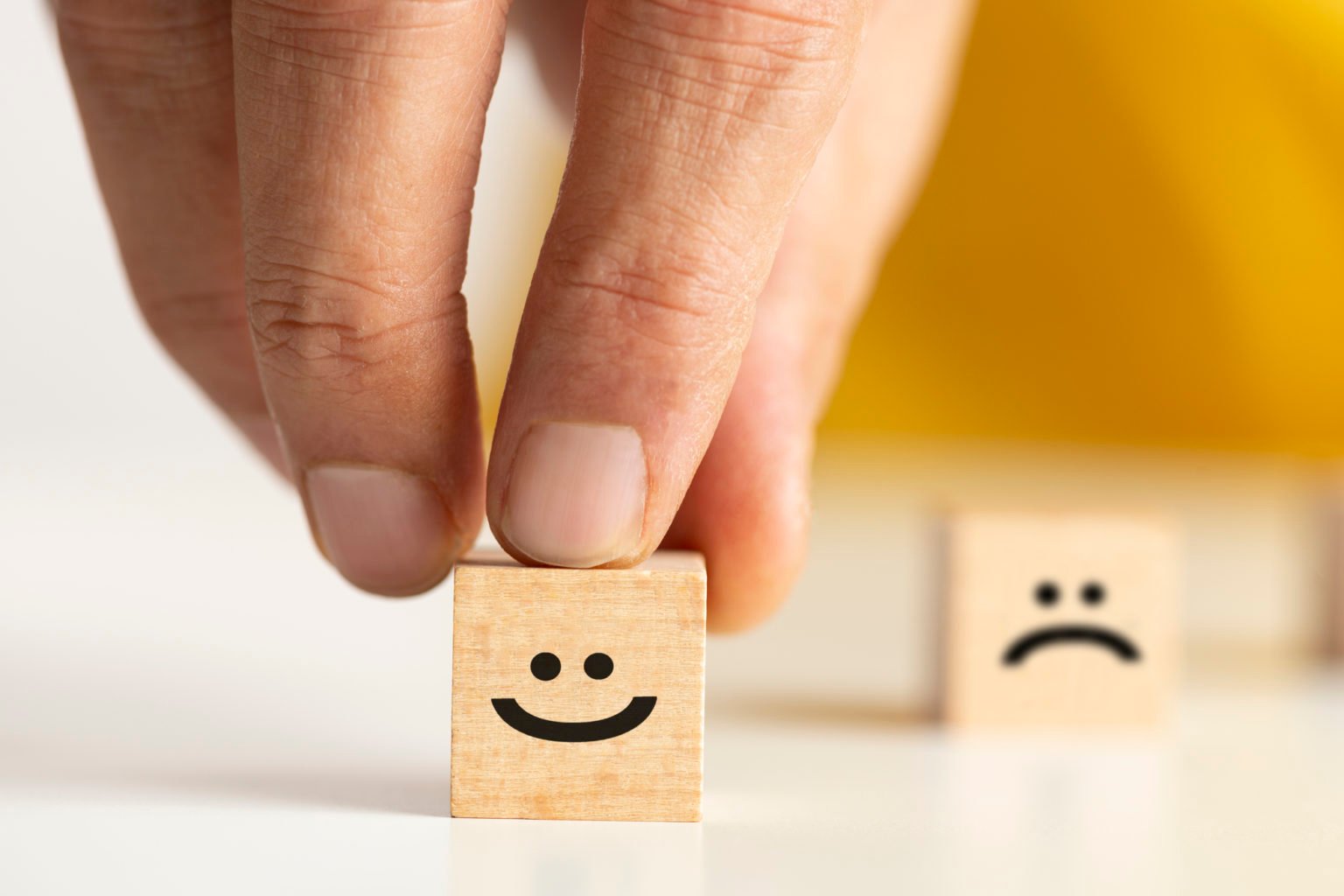 Positividade tóxica: animar os colegas pode prejudicar sua saúde mental