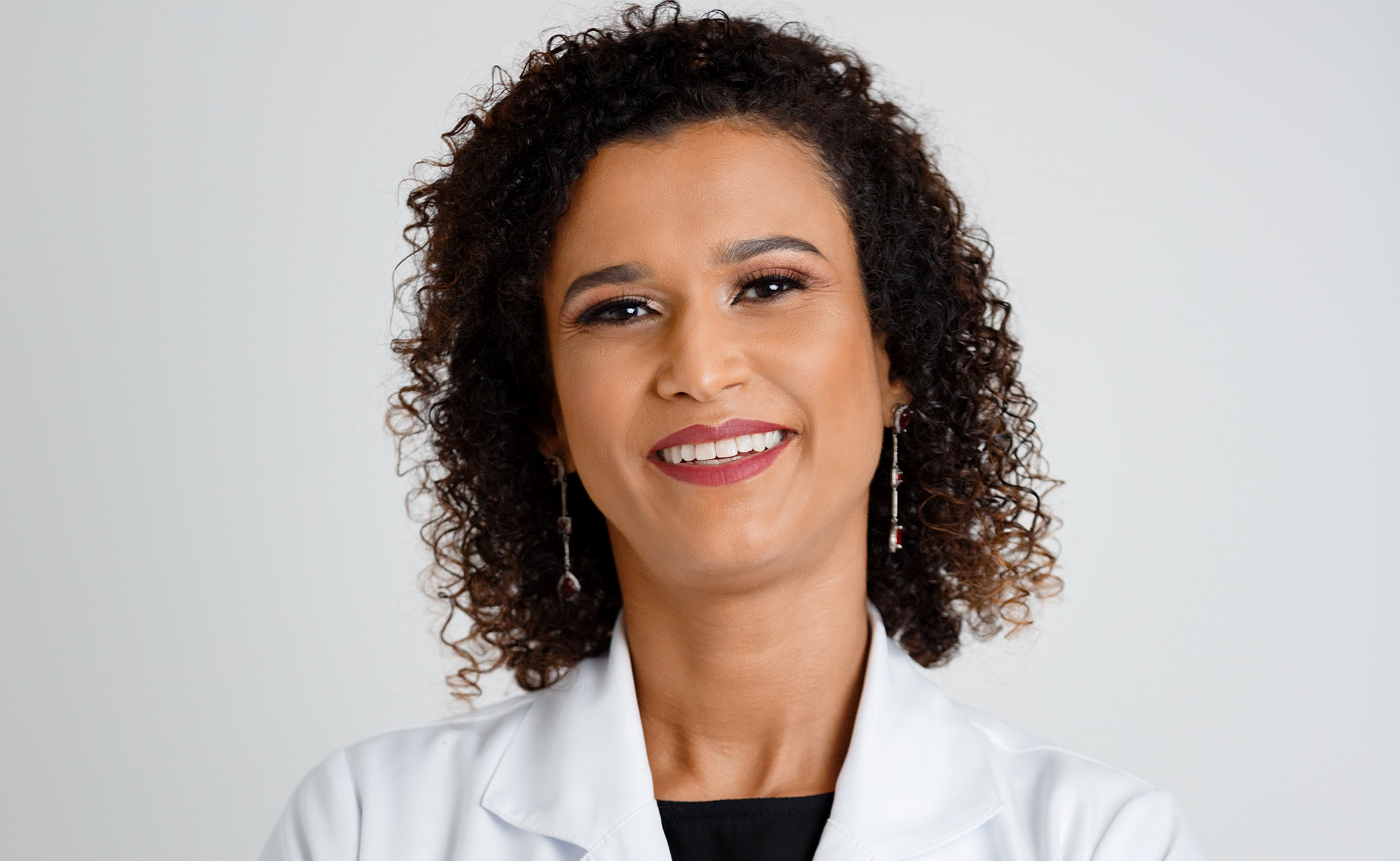 Uso do DIU: ginecologista Michelly Motta tira dúvidas e fala sobre o método contraceptivo
