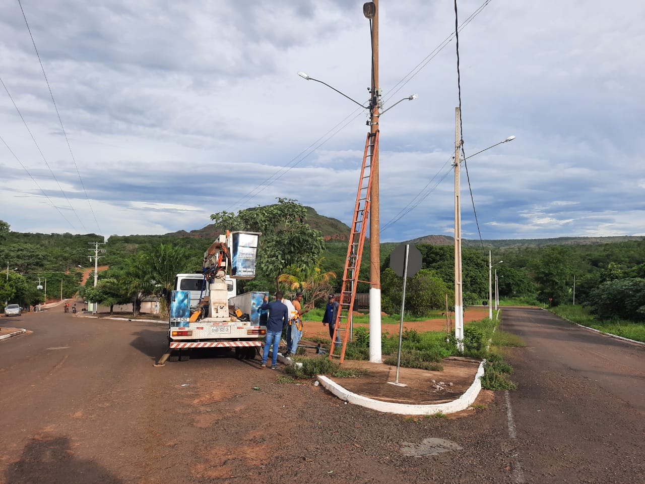 Prefeitura de Tesouro viabiliza melhoria na iluminação pública  