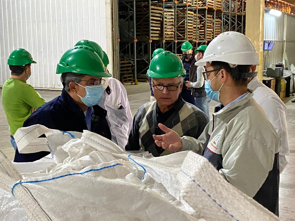 Comitiva da Sedec-MT conhece cadeia produtiva do amendoim na Argentina