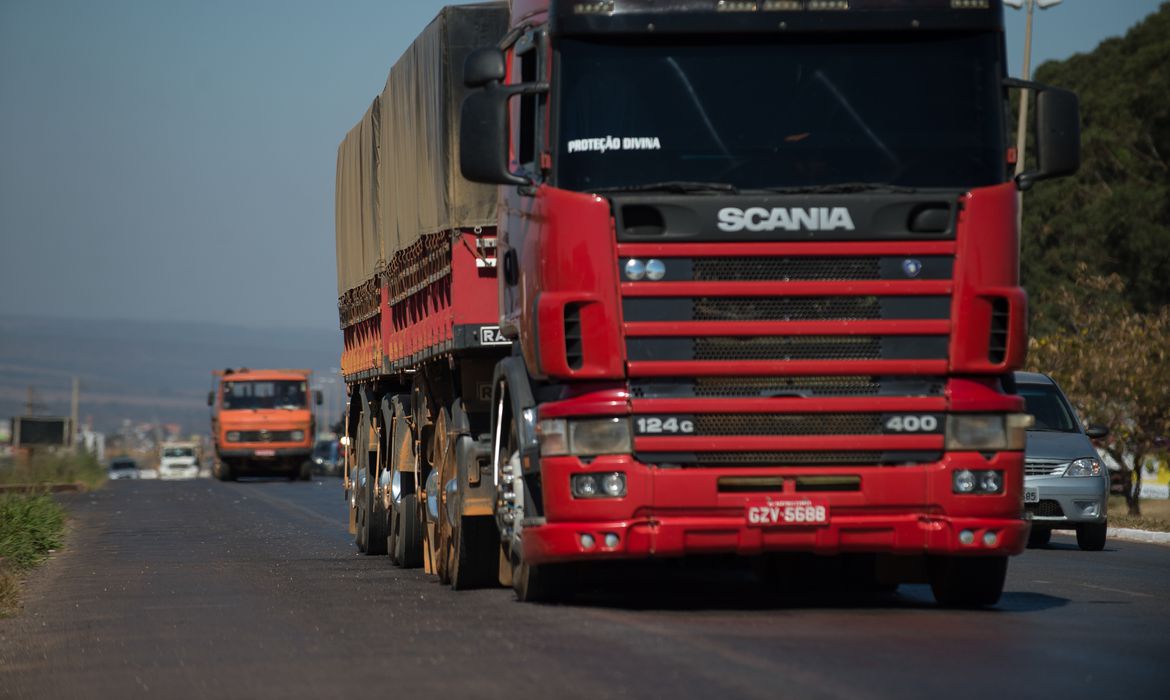 Sebrae comemora aumento do teto dos caminhoneiros no MEI