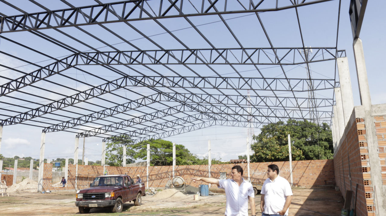 Prefeito Gustavo Melo recebe empresário Maciel Peruchi que apresenta projeto de novo investimento em Alto Araguaia