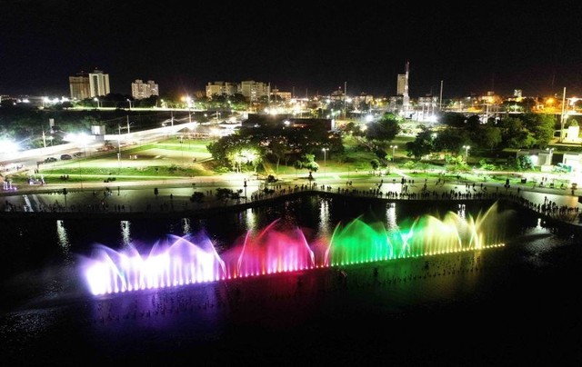 Show das Águas volta a ser exibido com três apresentações gratuitas diariamente
