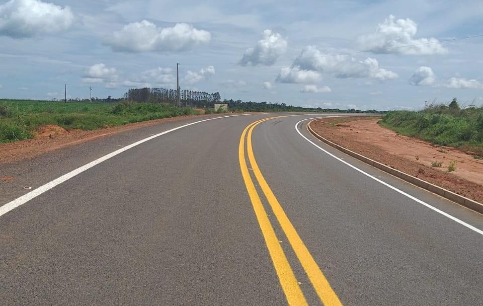 Governo conclui pavimentação de estradas na Região Norte