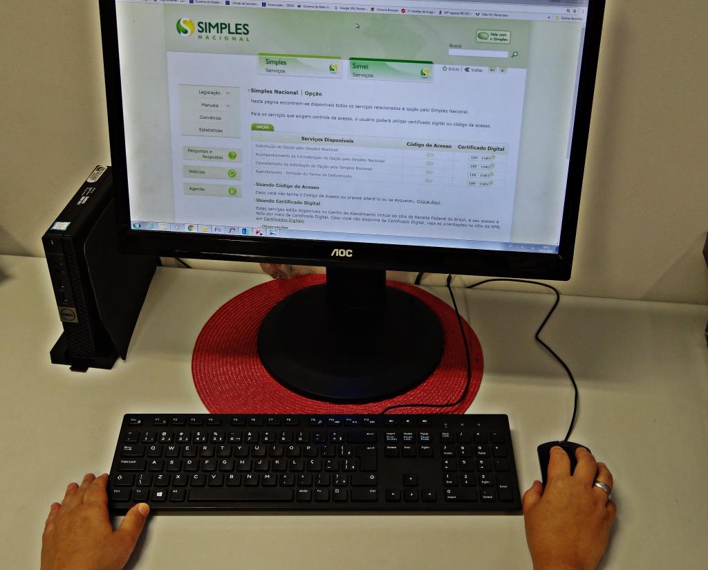 Micro e pequenas devem sanar pendências para aderir ao Simples Nacional em 2022