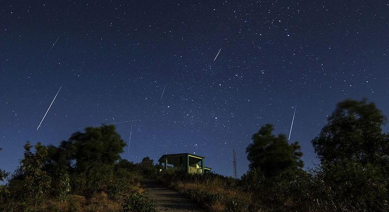 A última chuva de meteoros do ano ocorre na madrugada desta terça