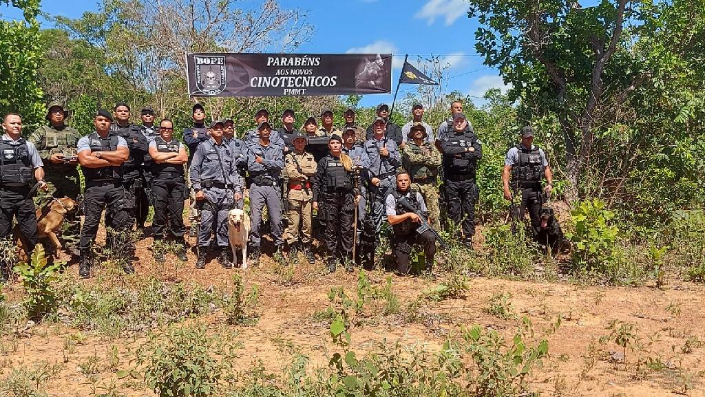 PM forma 13 novos policiais para uso de cães em operações nesta sexta- feira (03)