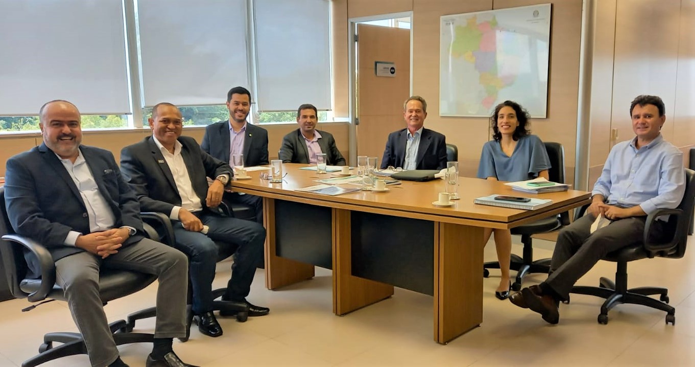 Representantes de Rondonópolis fazem plantão em Brasília em busca da ‘rapa do tacho’ do Governo Federal