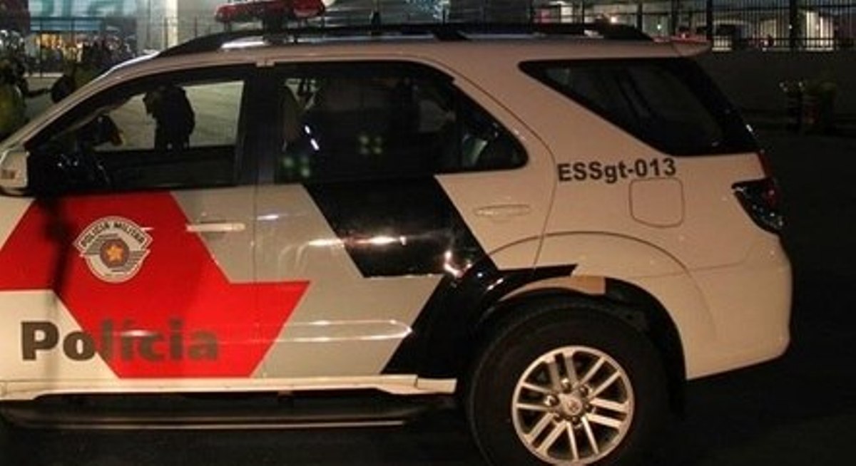 Mulher é presa após matar filho de 3 anos a facadas