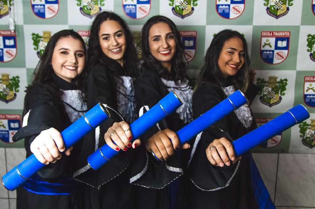 Juara | Aluna da Escola Estadual Militar Tiradentes é aprovada para Medicina