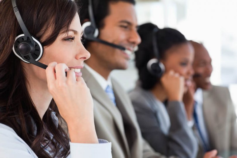 Operadores de telemarketing têm risco elevado de perder a audição