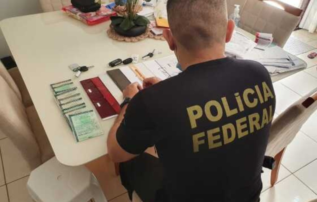 Médico é alvo da PF por liderar esquema de “carros finan” em MT e GO
