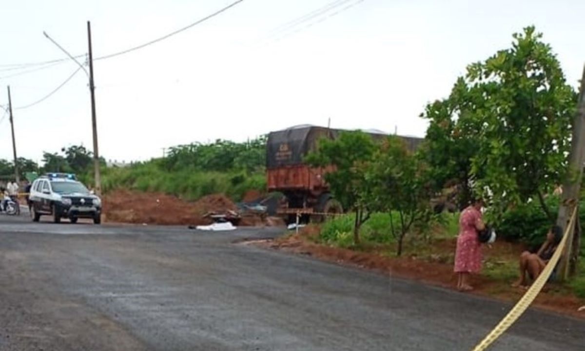 Mato Grosso | Adolescente de 13 anos  morre atropelado por caminhão no caminho da escola e motorista foge sem prestar socorro