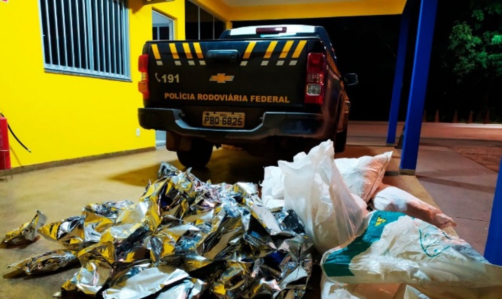 Sorriso | PRF apreende defensivo agrícola