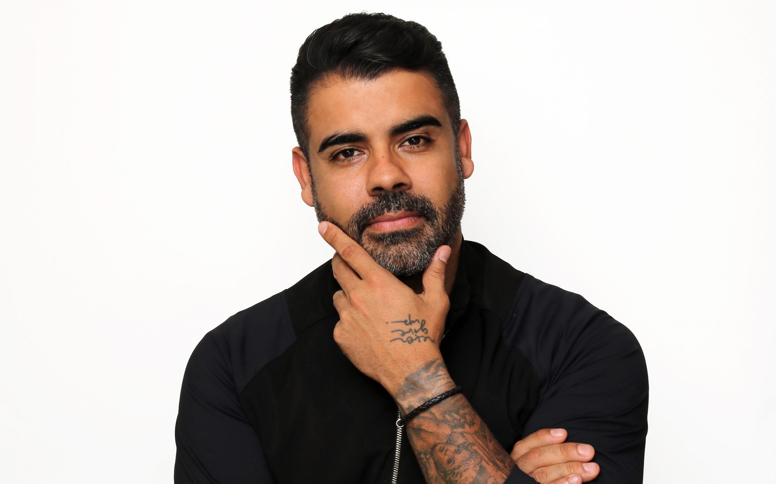 Febre entre os famosos, o dentista Vitor Moretti fala sobre o procedimento de harmonização facial