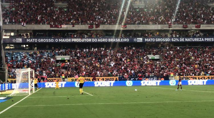 Quatro torcedores são presos durante jogo entre Flamengo e Atlético