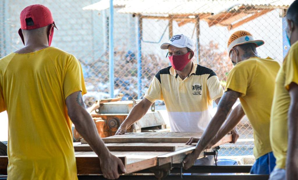 Parceria garante contratação de 20 reeducandos por empresas de Sorriso