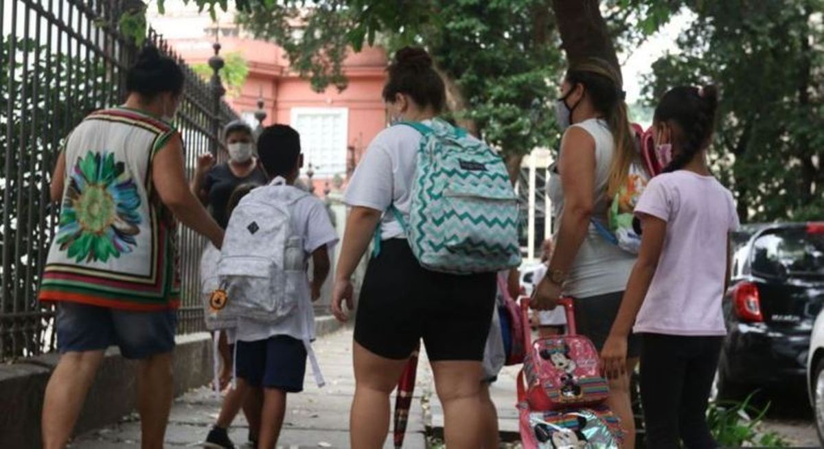 Fiocruz atualiza protocolos sanitários contra a variante Ômicron no retorno às aulas