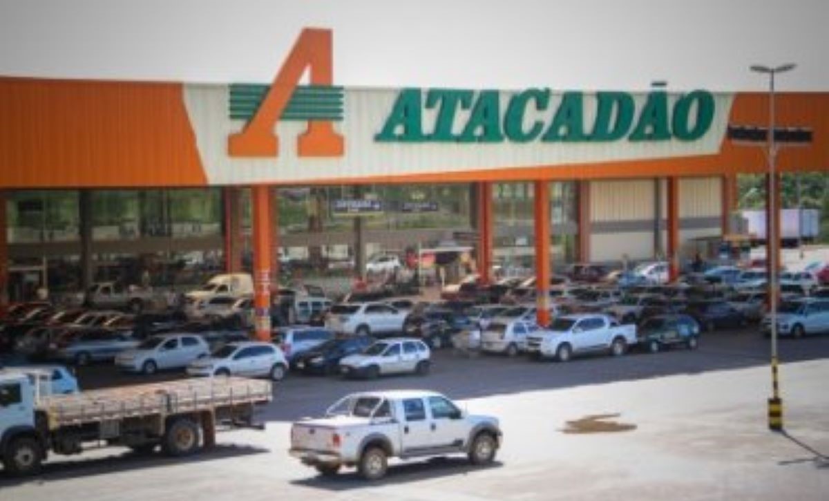 Atacadão deverá instalar dispositivos de segurança após funcionário ficar preso em câmara fria
