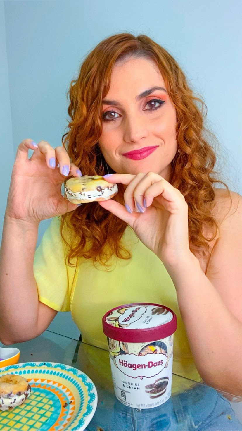 Drible o calor com sanduíche de cookie com sorvete Häagen-Dazs