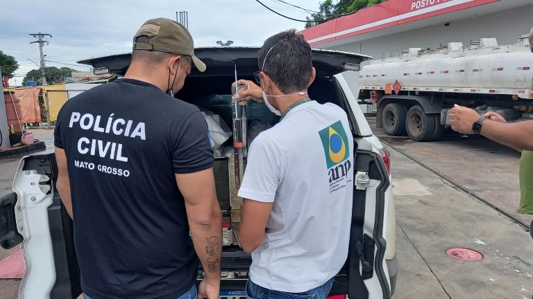 Várzea Grande | Polícia Civil e ANP flagram posto com gasolina adulterada com 70% de etanol