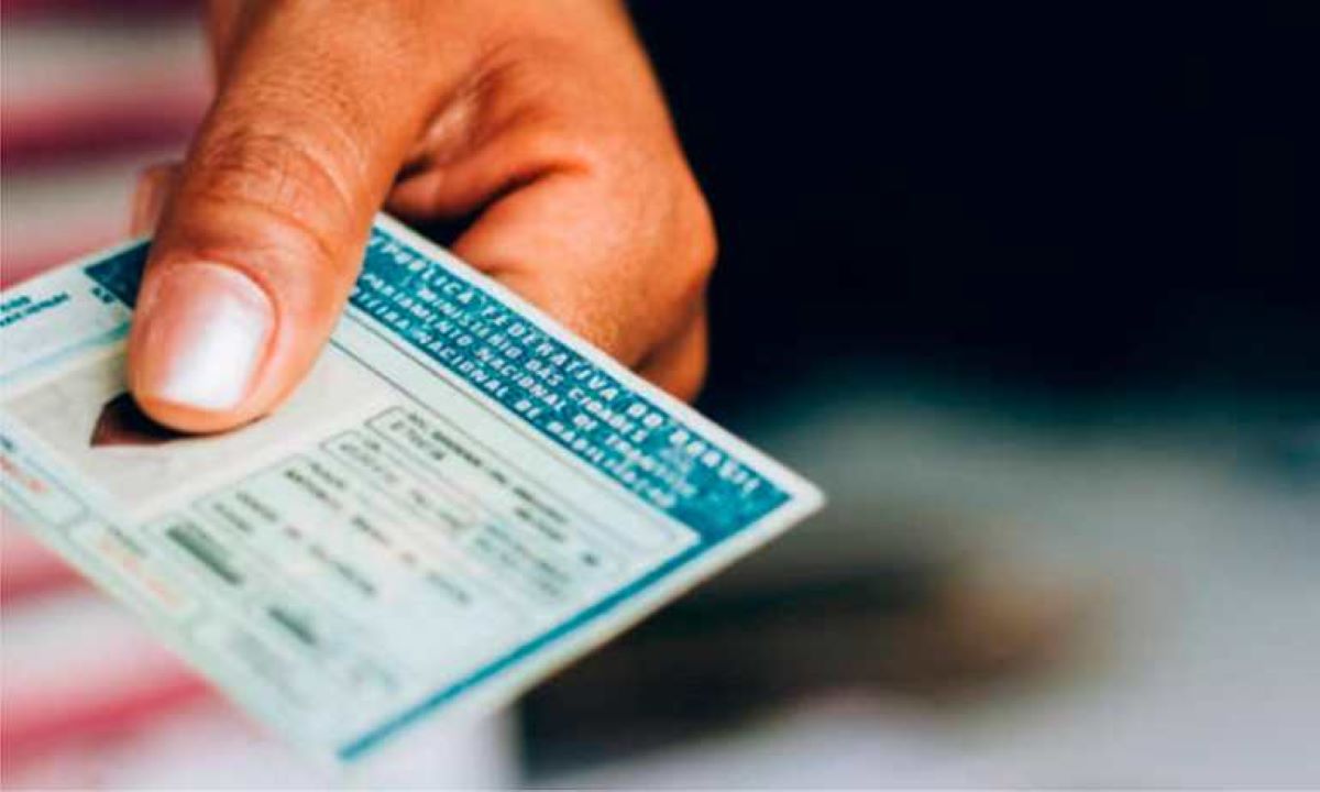 Sinop | Homem é preso com CNH falsa ao tentar renová-la