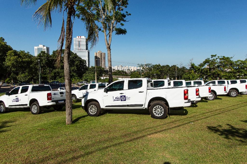 Mato Grosso | Governo entrega 25 novos carros para unidades de saúde da SES