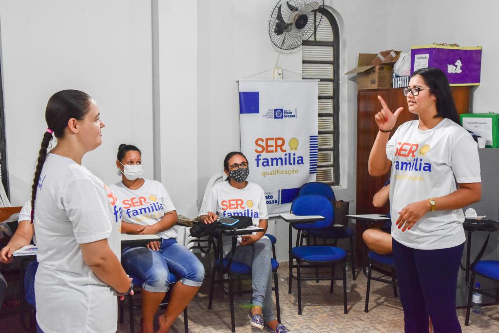Governo amplia oferta de cursos de qualificação e estimula inclusão de trabalhadores no mercado de trabalho