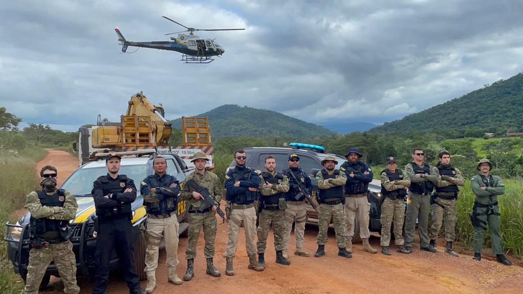 Aeronave do Ciopar auxilia no combate ao garimpo ilegal em terra indígena de Mato Grosso
