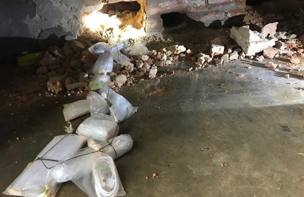 Rondonópolis | Policiais penais encontram buracos em ala e apreendem materiais ilícitos durante operação
