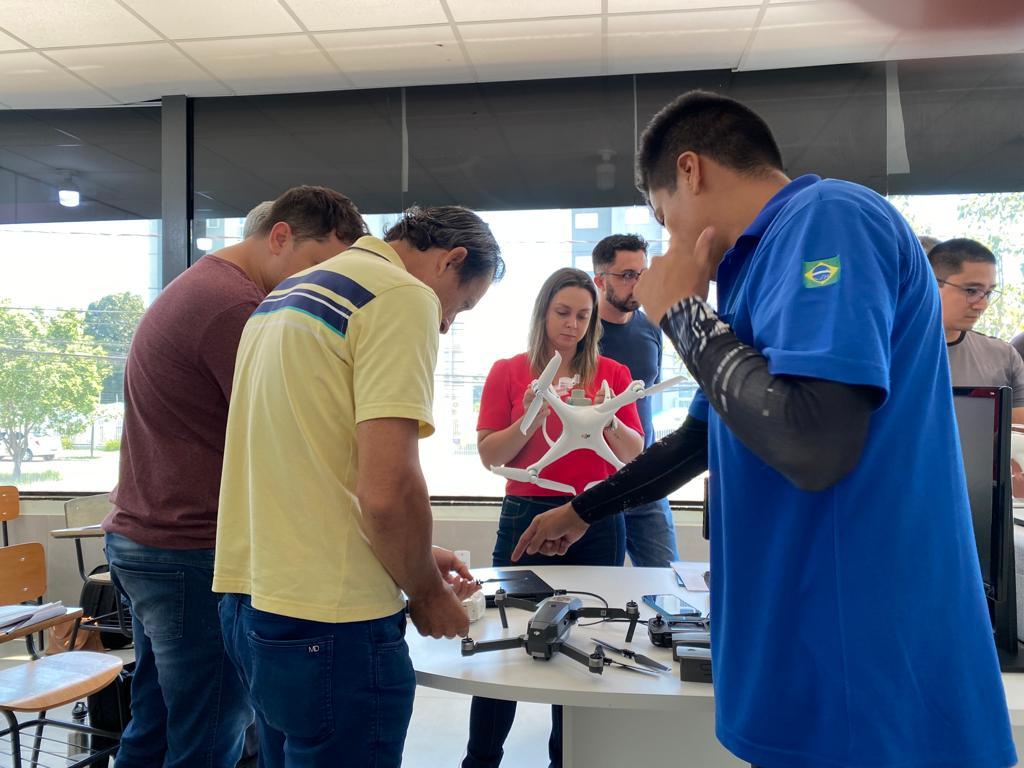 Mato Grosso | Peritos criminais participam de capacitação para operação de drones