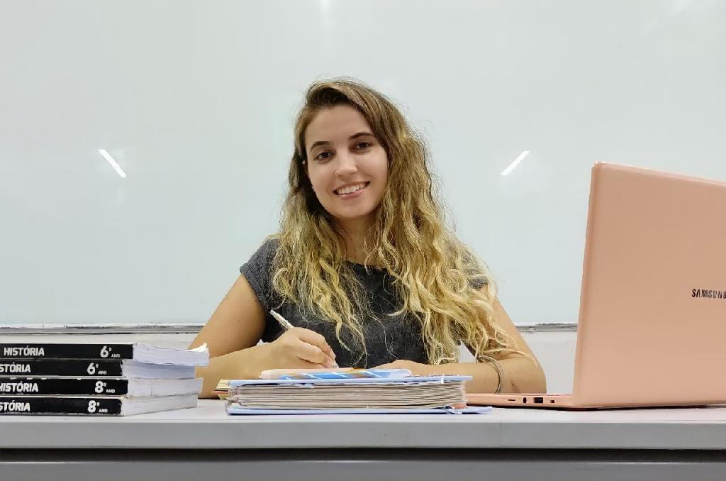 Livro escrito por professora da Rede Estadual homenageia mulheres mato-grossenses