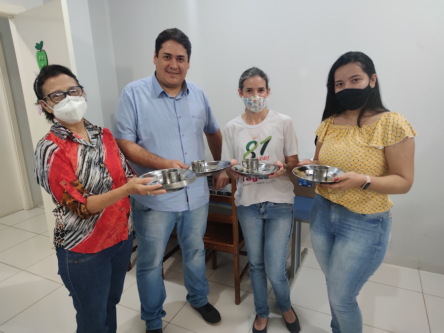 Alto Araguaia | Prefeitura substitui pratos, talheres e copos de plástico da merenda escolar por utensílios de inox