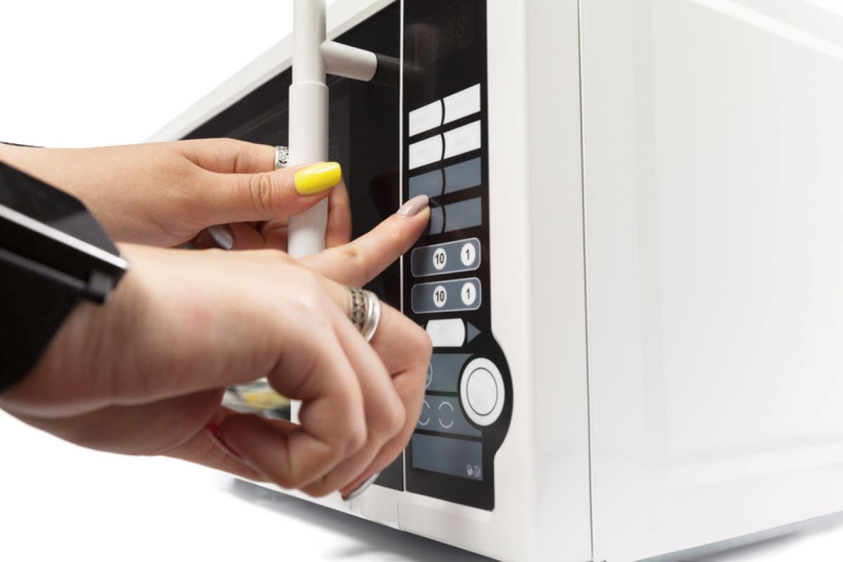 Dicas rápidas de refeições do dia a dia preparadas no micro-ondas