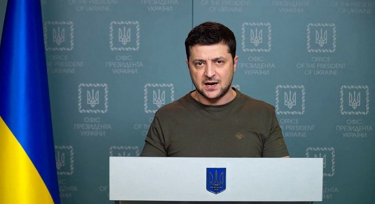 Zelenski promete reconstruir Ucrânia após guerra e diz que Rússia pagará