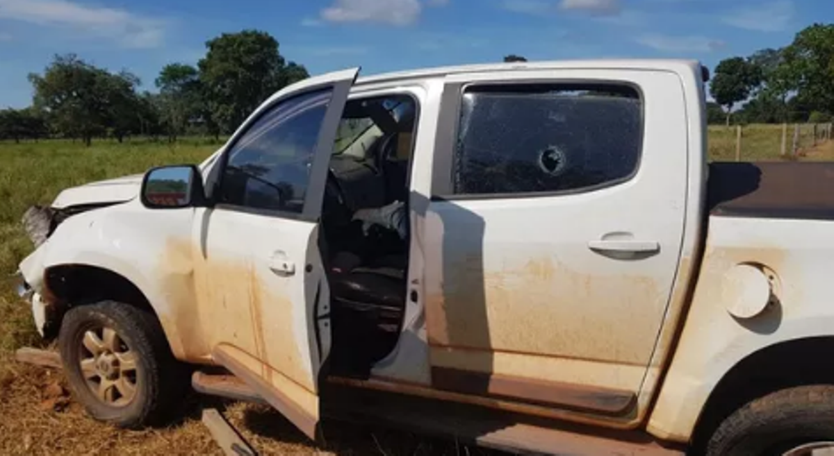 Mato Grosso | Empresário é encontrado morto dentro de caminhonete na BR-158