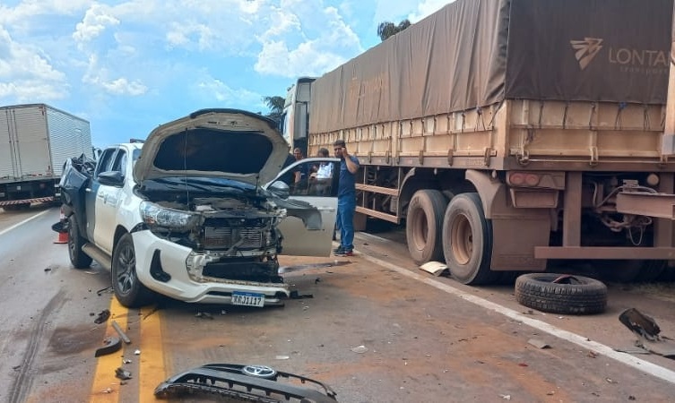 Motorista fica ferido em acidente na BR-163 em Lucas do Rio Verde