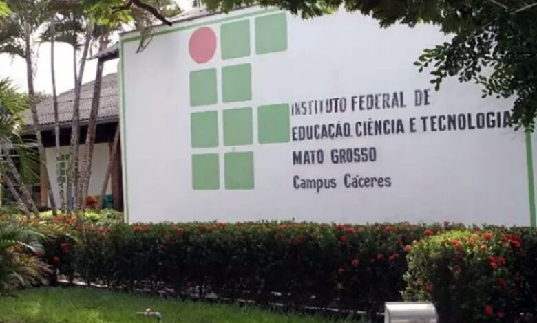 Cáceres | Professores e técnicos do IFMT entram em greve para cobrar reposição salarial de um ano