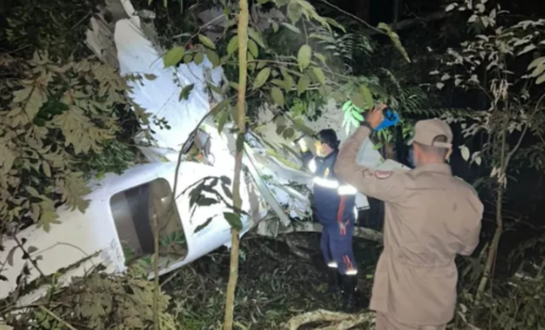 Quatro pessoas morrem em queda de avião na MT-130