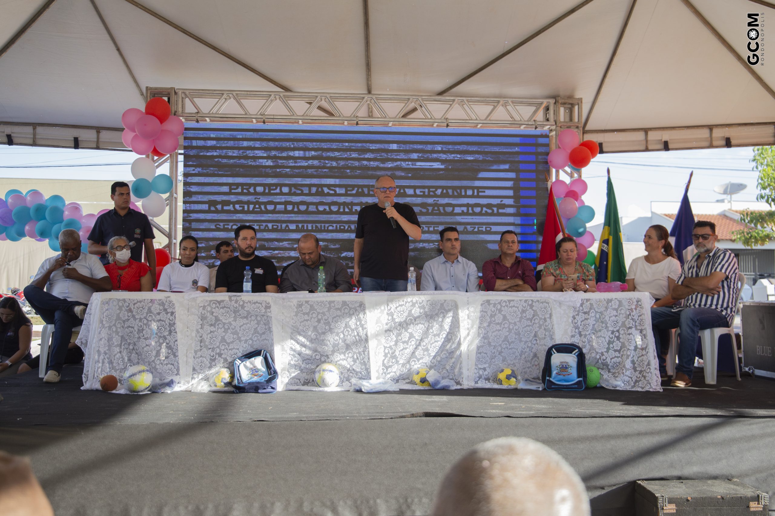 Rondonópolis | População do Conjunto São José recebe praça totalmente reformulada