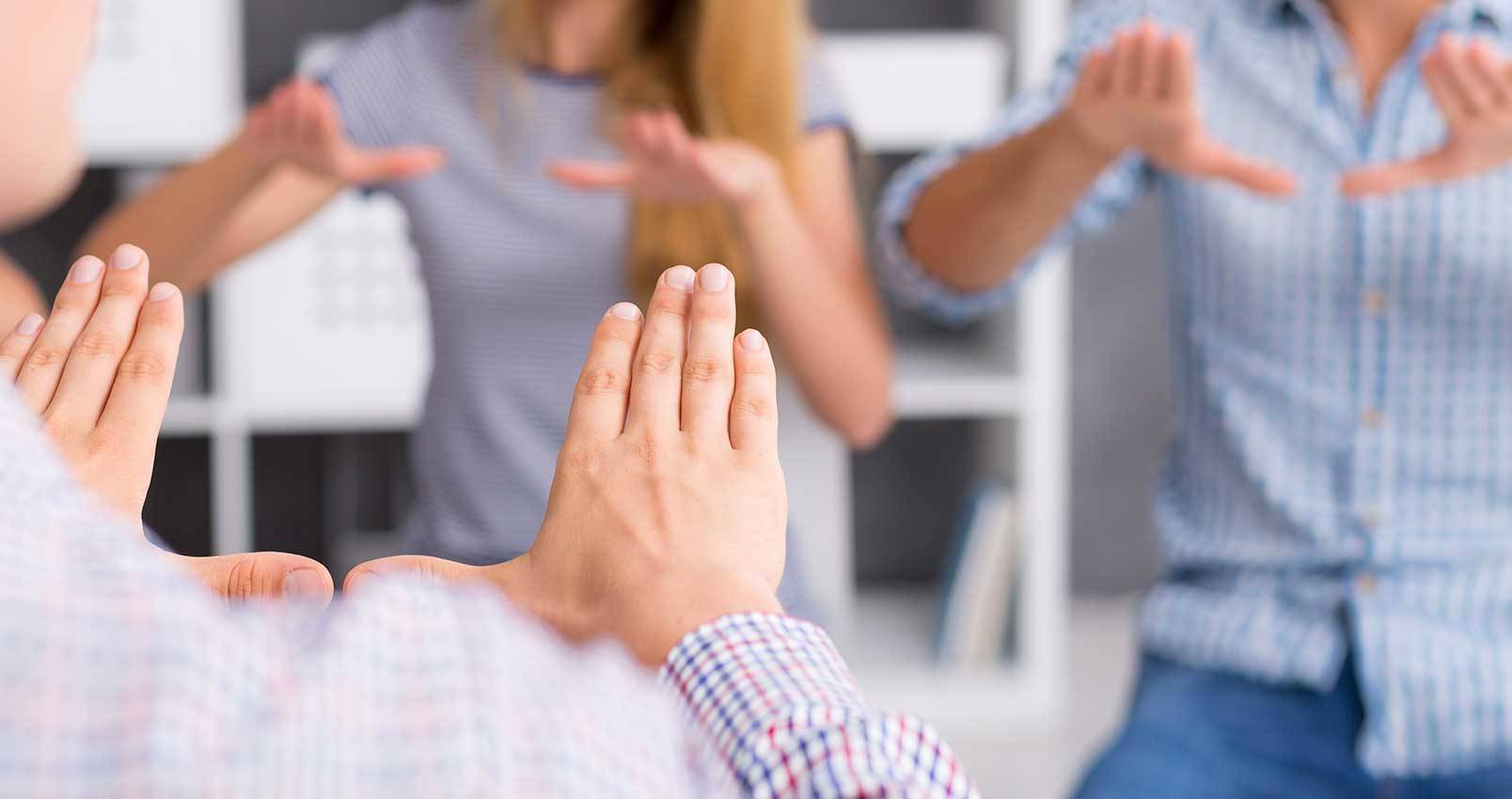 Inep seleciona intérprete de Libras