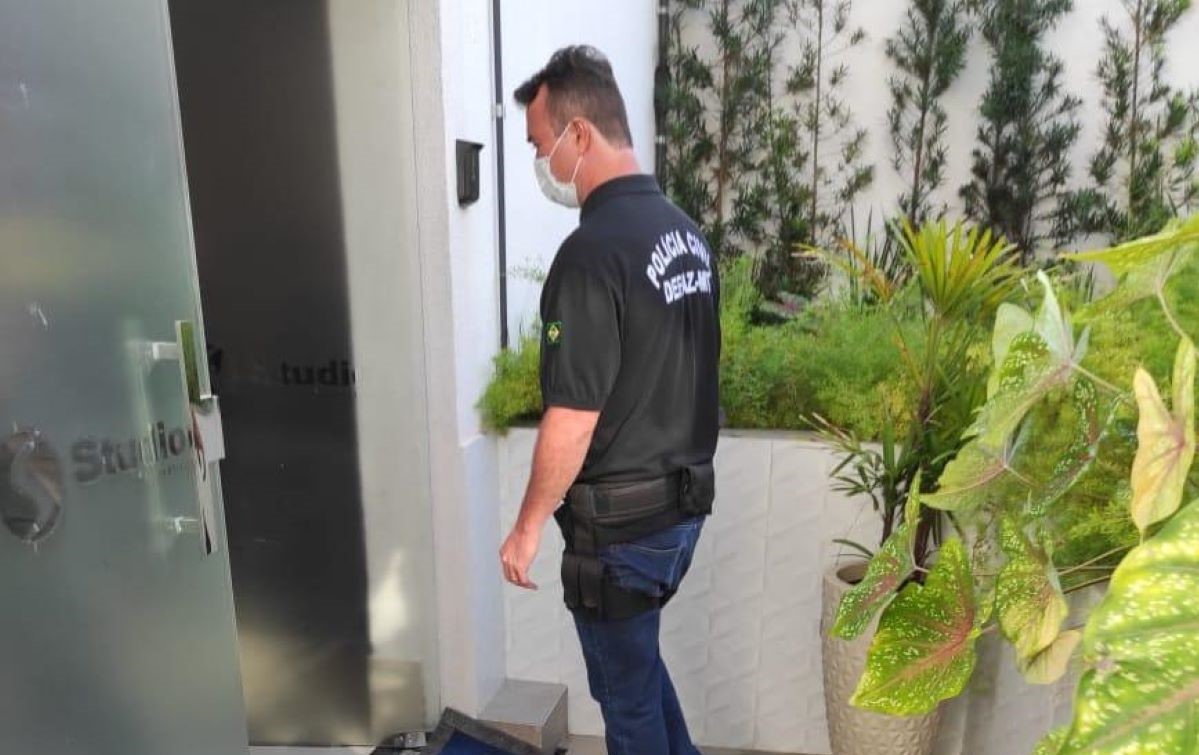 Polícia Civil deflagra operação contra empresas suspeitas de cometerem fraudes em licitações que lesaram o Estado