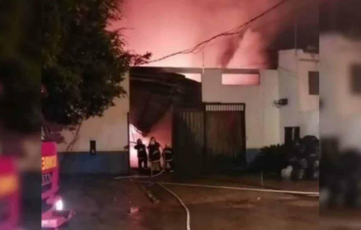 Incêndio atinge fábrica de estopas em Várzea Grande